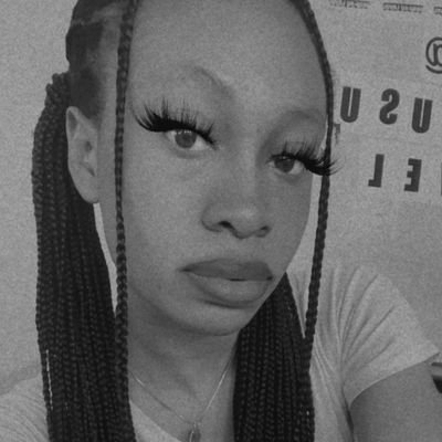 ada_osas's profile picture. cute but psycho🥰😏
*
*
A fashionista in the making☺️