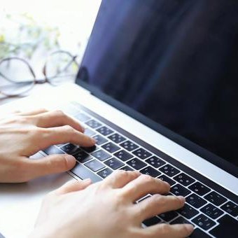 writer_guilds's profile picture. Webライターを募集するアカウントです。毎日20時にライティングノウハウも呟きますので、ぜひフォローしてお待ちください。受発注だけでなく、ライターの交流やスキルアップの場となれば幸いです。