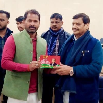 हर मुद्दे पर बेबाकी से आवाज़ उठाएंगे,सरकार किसी की भी हो,हम विपक्ष की भूमिका निभाएंगे,और बिकाऊ मीडिया को भी उनकी औकात बताएंगे..🙏जय श्री कृष्णा🙏अंधभक्त दूर रहे