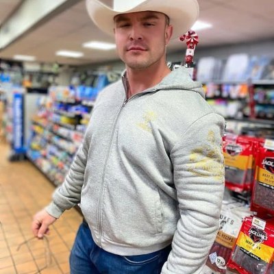 smchay_rw's profile picture. A ship without a marine is like a garment without button.