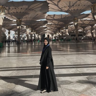 nurida_f's profile picture. Allah 😇