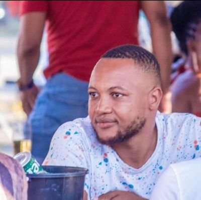 CA(SA) ,Sports  fanatic, Chelsea and Real Madrid mad supporter, .. Not your typical yellow bone..