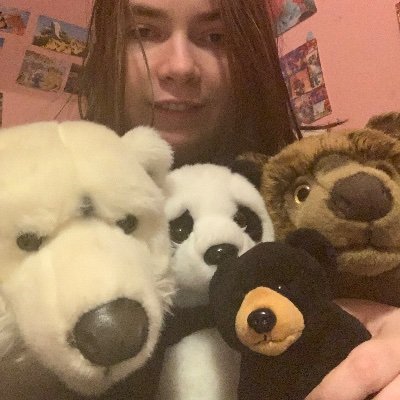 Fan of Bears 🐻🐻‍❄️🐼 Also fan of Disney and Dreamworks. ❤️