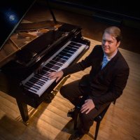 Pianist Daniel Roberts. Visit my homepage.(@PianoDanmusic) 's Twitter Profile Photo