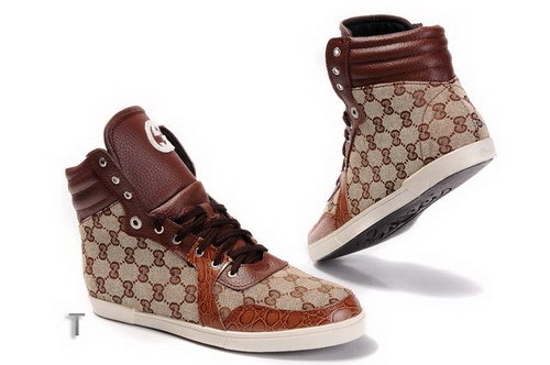 Are you looking for real authentic Jordans and shoes from over seas like Gucci Boots? Contact me!