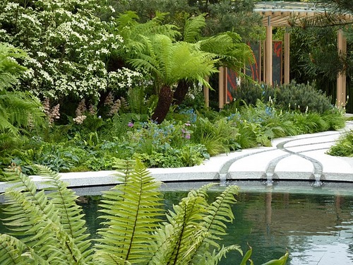 Jouw bloemrijke tuin vol kleur, sfeer en leven in elk seizoen! Tuinplezier voor jou en je geliefden. Harmonie Energie Liefde #FengShui WuWei FLOW Gardens♡Umbria