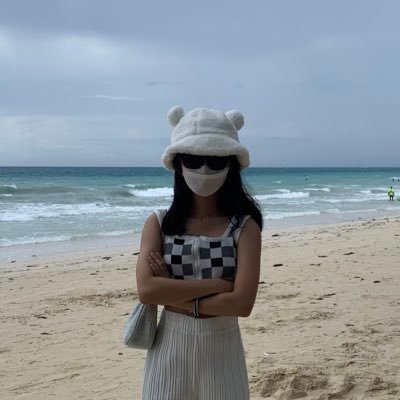 CarlaSarm_'s profile picture. 