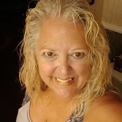 smgurenlian's profile picture. 