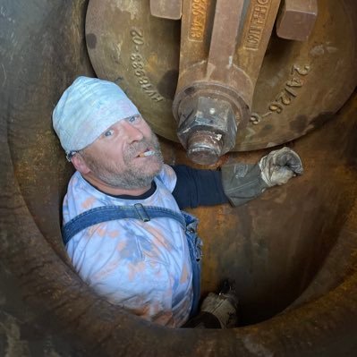 Diehard Bears and White Sox fan, family man, and proud union 597 pipe fitter