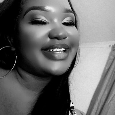Digital Designer • Skin Care • Foodie • Travel • Soulful House Music