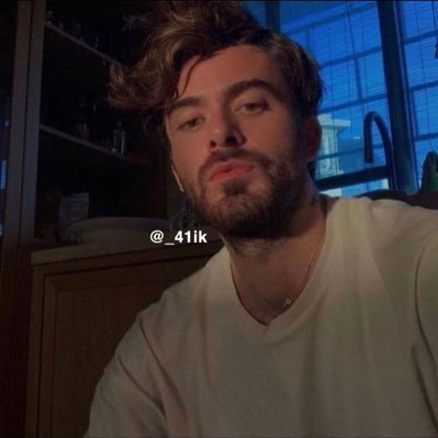 ZakiKhaled19's profile picture. لا تلوم الريح وحبابك ورق