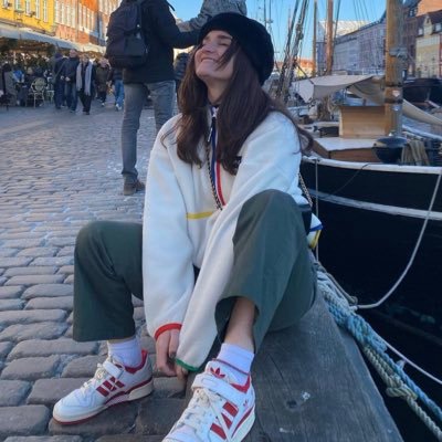 sylvia__miller's profile picture. she/her | writer 💅🏻 @dailycardinal | & more