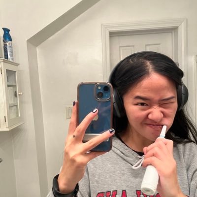 mhynh's profile picture. actually no that's not the truth ellen (she/her)