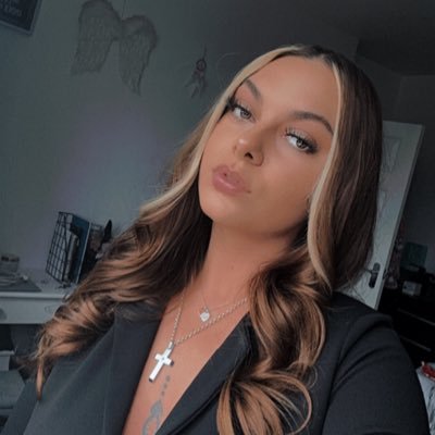 ri_foster's profile picture. ✨❤️