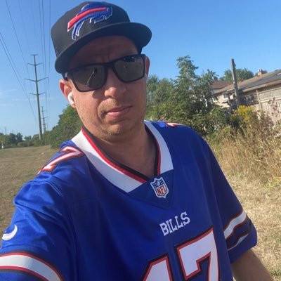 Bills fan since 1985. i follow everything everyone buffalo bills. i am also a Toronto blue jays fan #BuffAlobills #Torontobluejays #stoolie