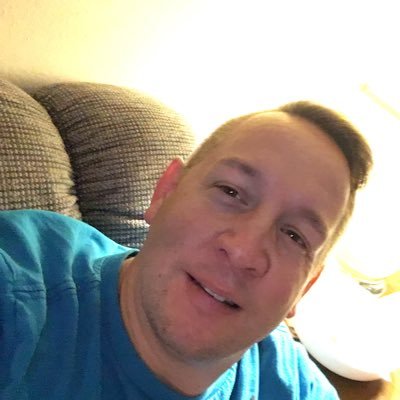 🏳️🌈 single 🤷♂️ | cat dad 😻😻😻| office cube warrior 💻 | former bartender 🍸| boater ⚓️ | kinkster 😈🔞