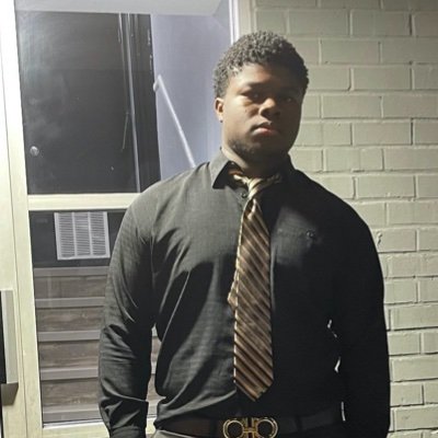 Love’s God, Love my family, loves to play hard | Old Mill HS | Class of 2024 | OL\DL, HWT | Football, Wrestling, | 6’3”/ MPSSAA 4A 285 lbs State Champion|