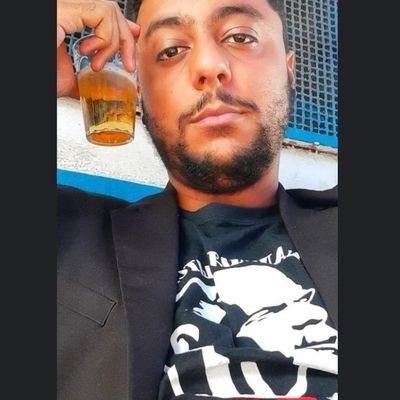 ✍🏿🍻☕🚬🎧
30y,torcedor do @Cruzeiro
🗣Bebo & fumo não-socialmente/
Levemente pessimista/
Leio 📚 q ngm lê e vejo filmes🎞 q ngm quer ver
📸insta:@gh_afernandes