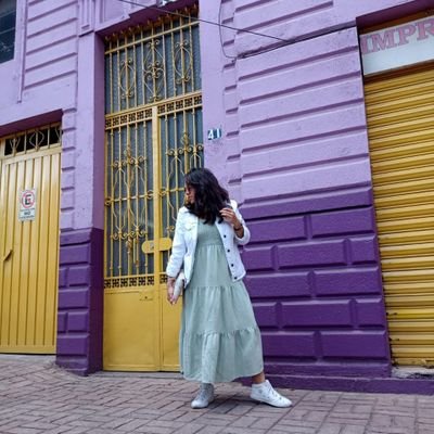Soy la impresión de ser la acción que encarna la ternura.
Pero no. Aquí no hay humildad.