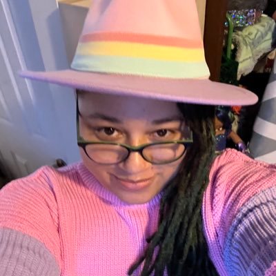 Writer, Husband to @cosyfemme Vault, DC, Marvel, Scholastic, JANELLE MONAES NYT BESTSELLING MEMORY LIBRARIAN agent @Grahamophones they/them #VP22 pro-Vita