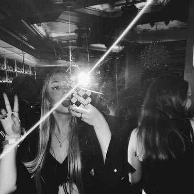 0Elizabethgrace's profile picture. women be tweetin