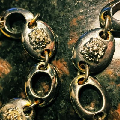 manie67515668's profile picture. 