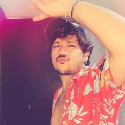 cristianefe's profile picture. Arquitecto. De Fábrica salí divinamente. Me dañé con las prestadas.