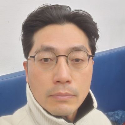 HoonChong's profile picture. 디시티(주) 대표이사, (주)비룡 대표이사, 우리것연구소 대표/소장, 무주닷컴 대표, 베트남 호찌민시한국학교, (주)LG화학,  고려대 사회학과 졸업, 정보통신부 장관상 수상(정보통신벤처창업경진대회 입상)