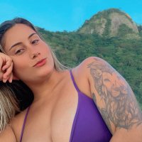 Fê (@prrlora) 's Twitter Profile