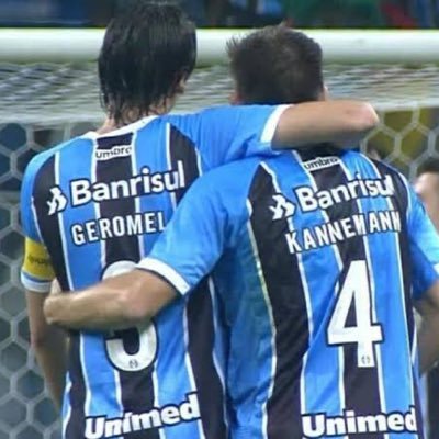 Falo de Grêmio e de futebol, segue que eu sigo de volta!! 🇪🇪