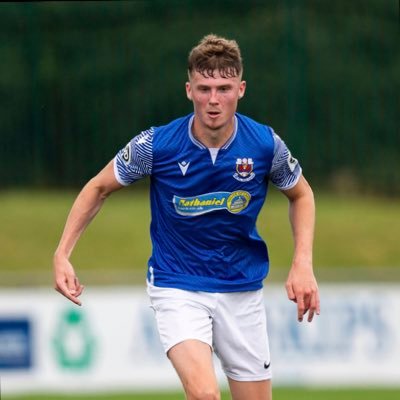 charlieht33's profile picture. 