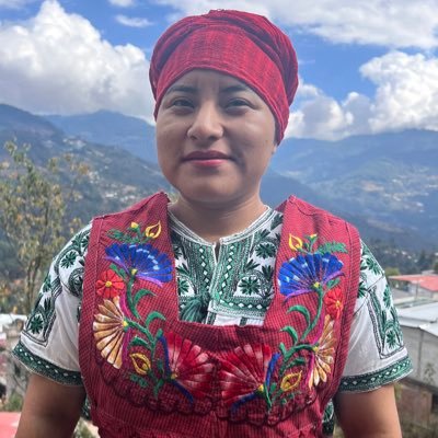 🌽Chef 🧑🏼‍🍳 compartamos nuestras historias alrededor del 🔥food meets life 🔪✈️#xaamkëxpët #tlahui #Tlahuitoltepecana #passion #vegetables #organic #Oaxaca