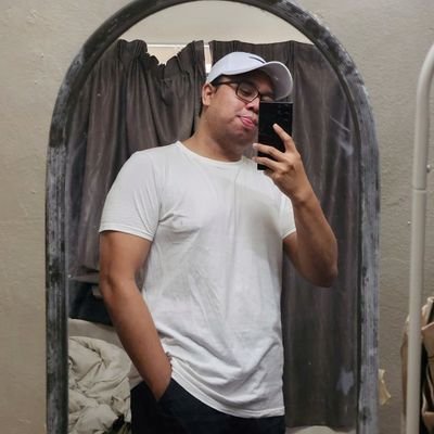 azdiskndr's profile picture. If Ru's number one, I'm number two.