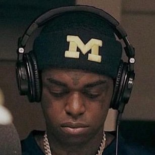 •4🌟DL/Edge/ATH•Dreamchaser🏃🏿♂️•Instagram:enow.mbk• @umichfootball