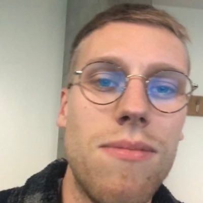 skarmtid's profile picture. följ inte dröm följ mig