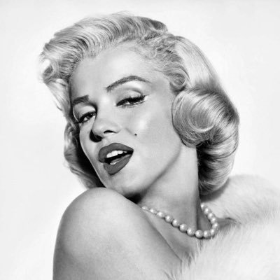 starlitdarlin's profile picture. 𝒈𝒊𝒗𝒆 𝒂 𝒈𝒊𝒓𝒍 𝒕𝒉𝒆 𝒓𝒊𝒈𝒉𝒕 𝒔𝒉𝒐𝒆𝒔 𝒂𝒏𝒅 𝒔𝒉𝒆 𝒄𝒂𝒏 𝒄𝒐𝒏𝒒𝒖𝒆𝒓 𝒕𝒉𝒆 𝒘𝒐𝒓𝒍𝒅