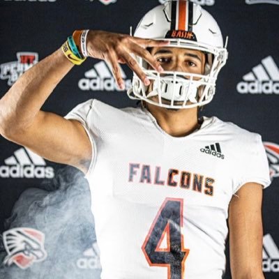 c/o 2023 QB💕| Texas | BHS Student-Athlete | 6’2 190 lbs |3.2 GPA| Nahum 1:7✝️ https://t.co/A1efMPBRBn