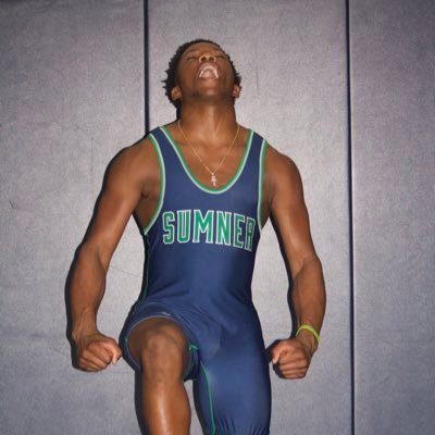 GOD FIRST✝️|Farrad Moore|5’8 160lbs|c/o 2023|160lb weight class|Wrestling|Football|email: rodie1234.fm@gmail.com|Phone: 813-550-7321|Head Coach @iamnormazing