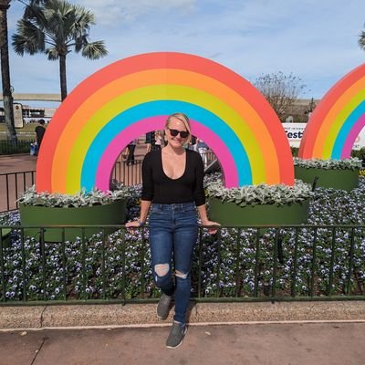 Agent @belcastr. 🏳️‍🌈 Reedsy Editor. Dog Training Kennel Tech. Serial comma for life. She/her. Query at https://t.co/FHTJQohozM