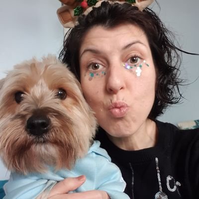 charmarsuper's profile picture. 