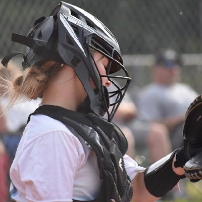 ~NE Thunder Gold Dillion 16u  #33~ Lincoln Southeast High school #5 2026 C || OF 🥎