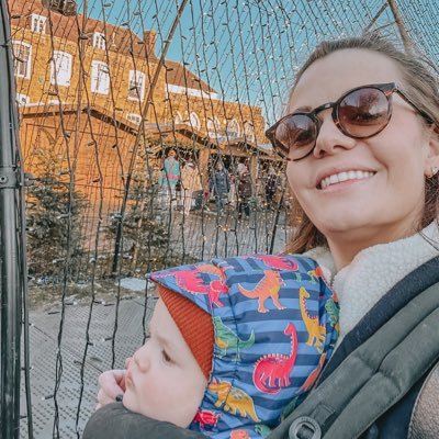 rosieelizzy's profile picture. Digital Marketing Manager @LaurenceKingPub & @orionbooks 📖 mother. reader. cosy decor enthusiast. recipe collector. lover of trends 🤓