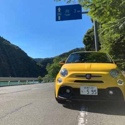 595コンペティツィオーネGiallo ModenaからジムニーシエラJB74に乗り換えました。よろしくです😃