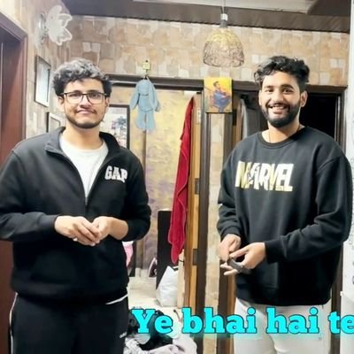 NISHITASINGH__'s profile picture. #TRIGGEREDARMY
#LASSANGANG 
#FUKRAFAM 
#PANDAGANG 
MALHANS❤️
OVERTHINKER TALKTIVE INTROVERT