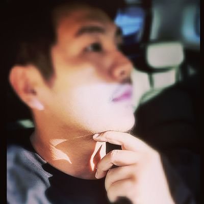erichandaya's profile picture.