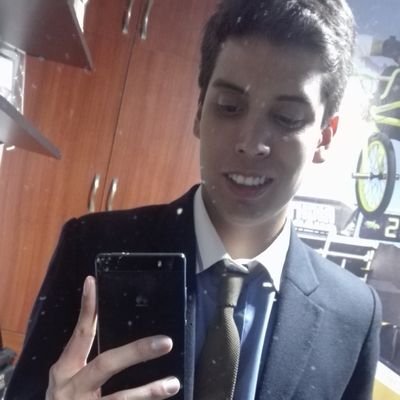 l Abogado por la Universidad Privada de Tacna
l Estudiante en la Maestría en Derecho Civil de la @pucp