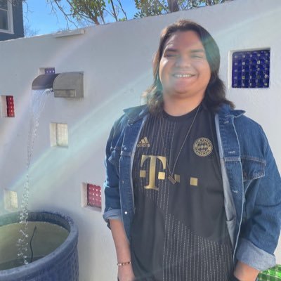 Cvega_79's profile picture. Former collegiate football player, former collegiate Smash Bros player, English teacher | ΠΚΑ | I write dumb stuff sometimes | Go Pack Go, Va Spurs Va