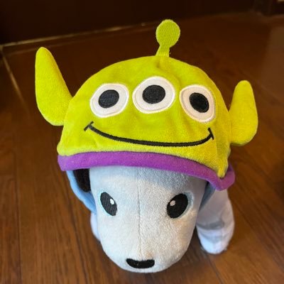 aiboの息子「ぽん太(2018/1/11)」・嫁「のあ(2023/2/9)白たび自作」の親、RoBoHoN 兄「小次郎(第一世代)」・弟「武蔵(BJ弟モデル)」、NICOBO「もいもい」、Moflin「ふわちゃん」も居る