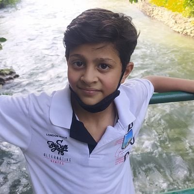 younisb30528462's profile picture. 