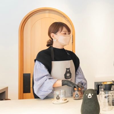 株式会社TSUNAGU 専務／ツナグ茶房のメニュー開発責任者／カフェのインスタ半年で1万フォロワー／元介護職 ／世界一かわいい孫1人／ワンコ♂にゃんこ♀と生活／7年前にくま社長に誘われツナグ立上げ／ADHD持ちくま社長の暴走取締役専務／普段おっとりしていますが過去から現在に至り怒りまくってくま社長をちびらせています